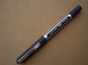 uni ball pen ub 157 – blue,Design and Build Quality